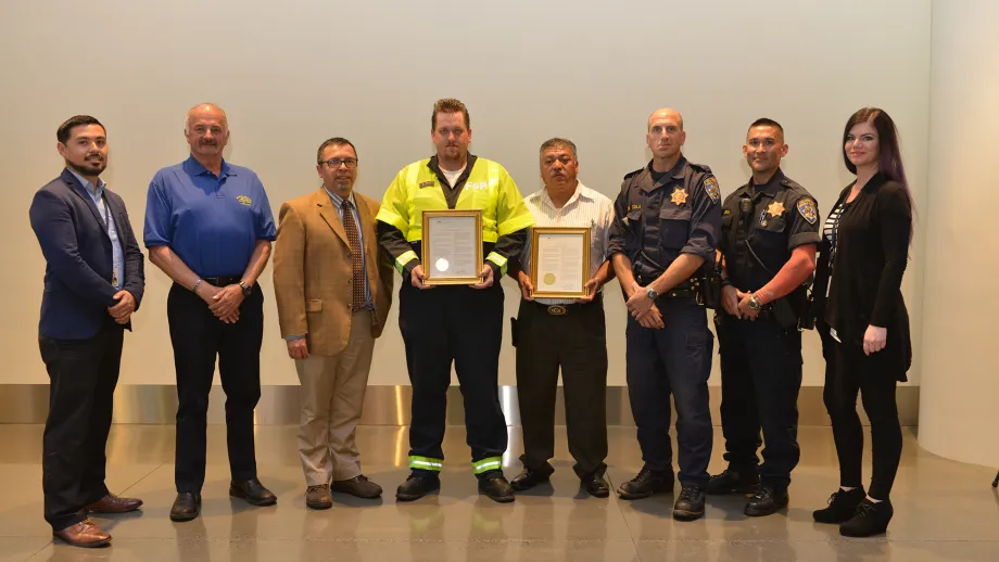 Darryl Poe and Moises Reyes with CHP officers and MTC FSP program staff