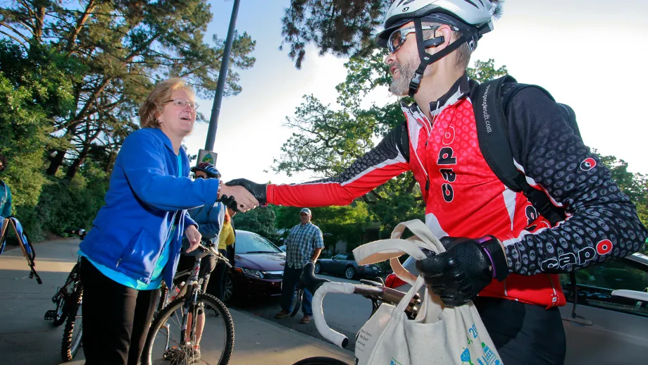 MTC Chair Amy Worth arrived at the Energizer Station in Orinda at dawn to help set up and staff the booth. 