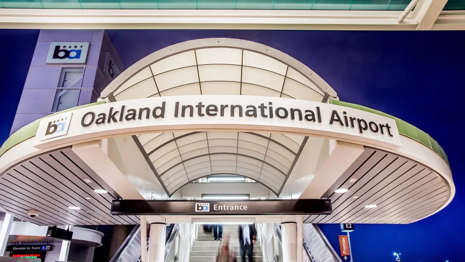 Oakland Airport Connector opens for business