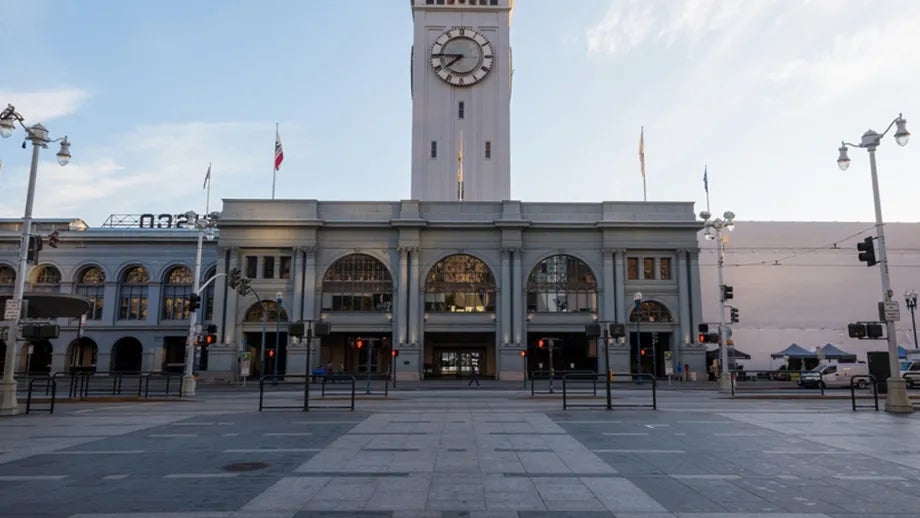 Photo of SF Ferry Building plaza by Karl Nielsen